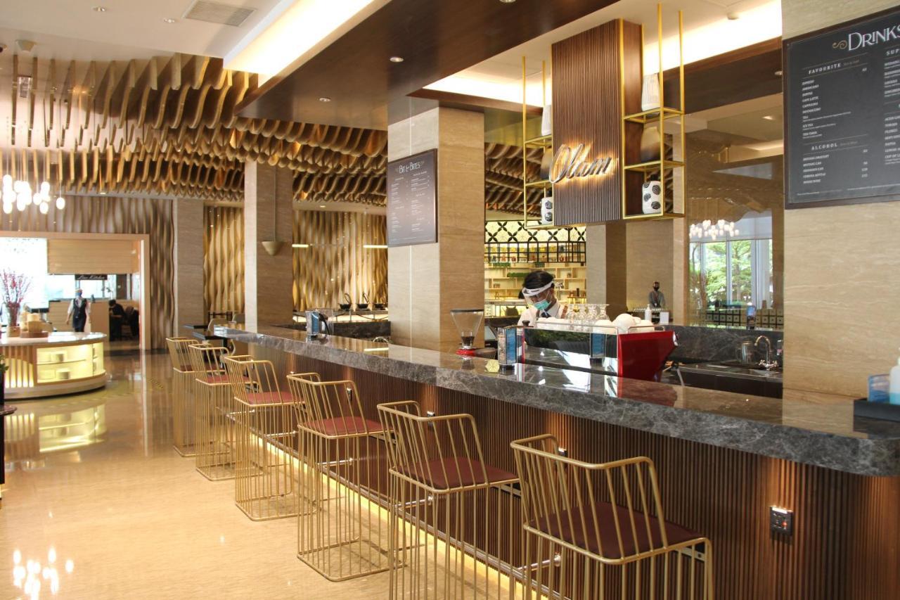 Js Luwansa Hotel & Convention Center Джакарта Екстер'єр фото